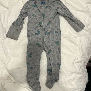 GUC Eric Carle The Very Hungry Caterpillar Footie Zippy 9M